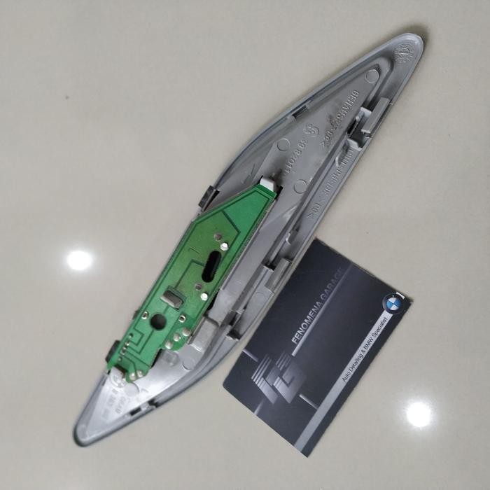 Original Bmw E39 ไฟท้ายซ้ายไม่โคมไฟอ่านหนังสือ 8363607 2Nd