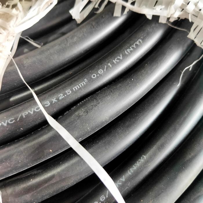 สายเคเบิล Nyy 3X2.5 มม. 2.5 มม. X 3 Nya Nym สายเคเบิลกลางแจ้งต่อเมตร