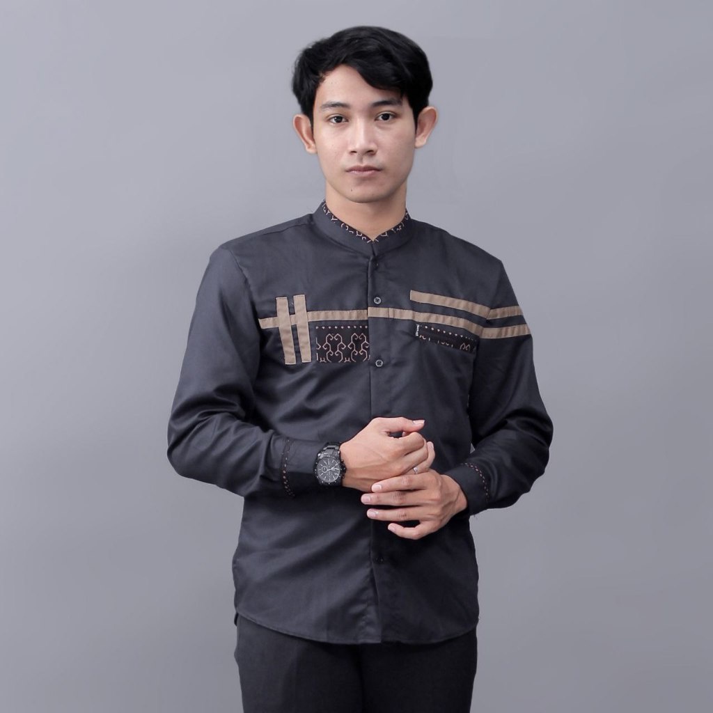 เสื้อ Hastag El Rumi Koko พร้อมบาติกแขนยาวรวมกัน