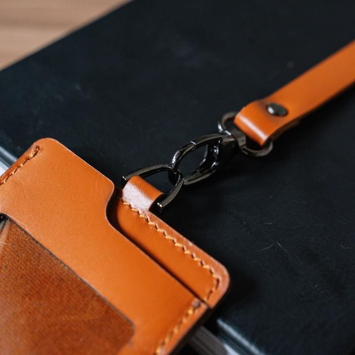 [Deli Atk] Reven Leather - Arca Id Card Lanyard สร้อยคอหนังแท้รุ่น