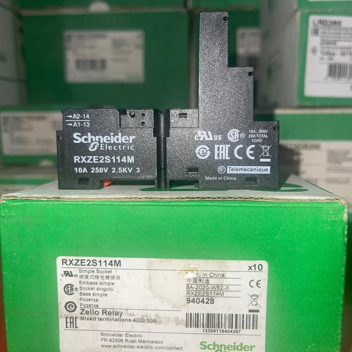 Rxze2S114M รีเลย์ซ็อกเก็ต Scnhider U/ Rxm4