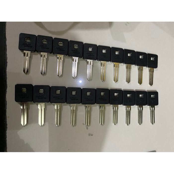 กุญแจ Harley Sportster สล็อตยาวขวากุญแจเปล่า 48 72 Xl1200 Xl883 จัดส่งฟรี