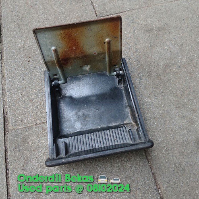 ที่เขี่ยบุหรี่แดชบอร์ด Honda Accord S86 2Nd