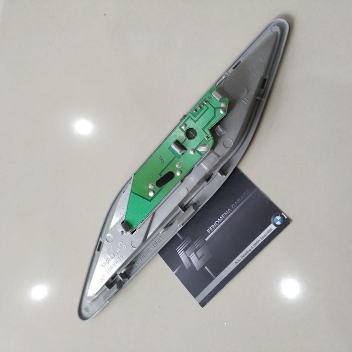 Original Bmw E39 ไฟท้ายขวาไม่โคมไฟอ่านหนังสือ 8363608 มือสอง มือสอง