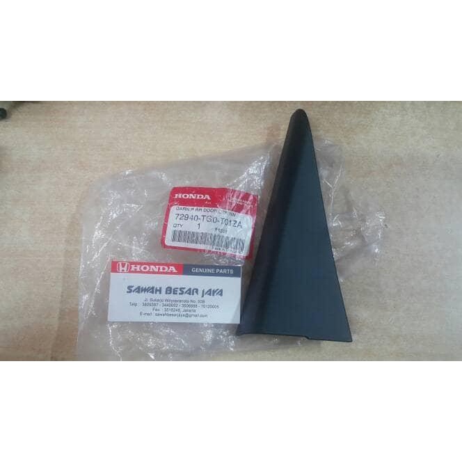 ฝาครอบ Garnish สามเหลี่ยมด้านหลังใน Jazz S RS GE8