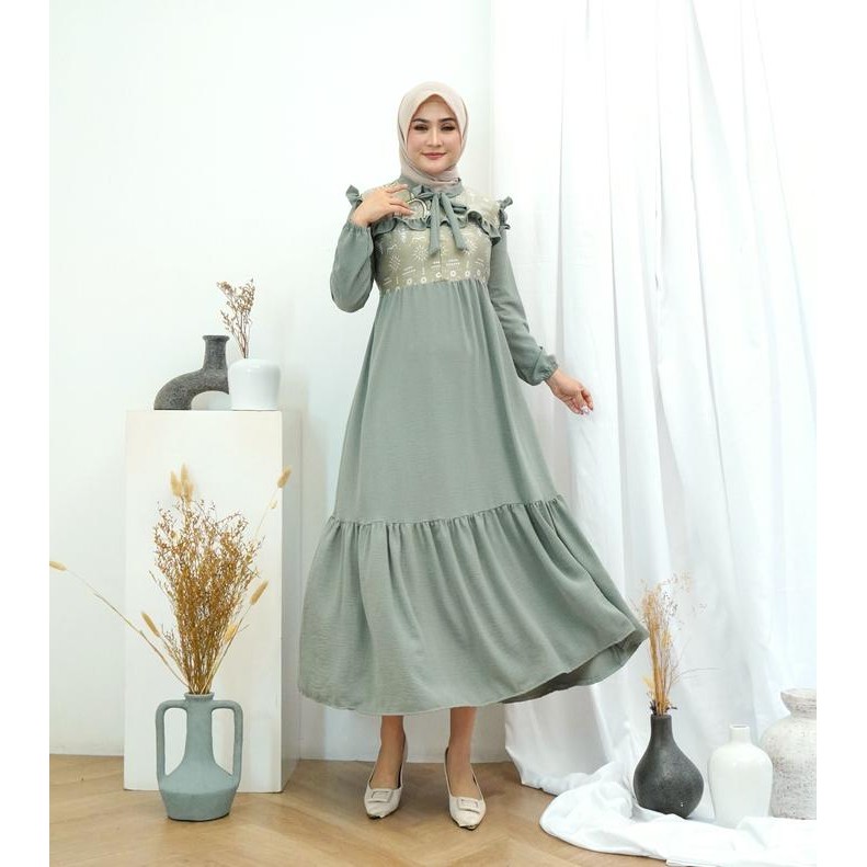 Zahra- Alicia Gamis Zahra Exclusive Lebaran Crinckle Mix Armanwood Silk Muslium Long Dress