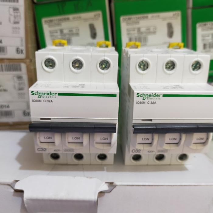 MCB IC60N 32A 3P SCHNEIDER ดั้งเดิม 3PHASE
