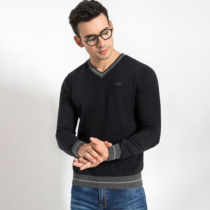 LGS - เสื้อสเวตเตอร์ลําลอง - คอ V - สีดํา - Regular Fit