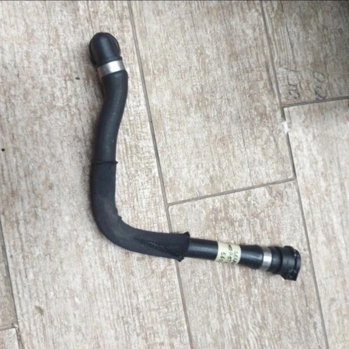 ท่อหม้อน้ํา Return ปั๊มน้ํา Bmw E65 E66 N62 วินาที