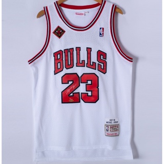 เสื้อกีฬาบาสเก็ตบอล ปักลาย Chicago Bulls 23 Michael MN ครบรอบ 20 ปี สีดํา สําหรับผู้ชาย