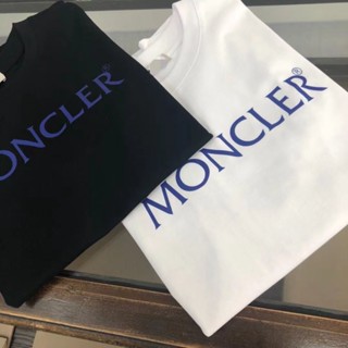 M0ncler ใหม่ เสื้อยืดแขนสั้น คอกลม พิมพ์ลายตัวอักษร สไตล์คลาสสิก แฟชั่นฤดูร้อน สําหรับผู้ชาย และผู้หญิง