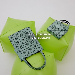 Bao BAO ISSEY MIYAKE 2023SS ใหม่ กระเป๋าโท้ท เรืองแสง 2 ขนาด