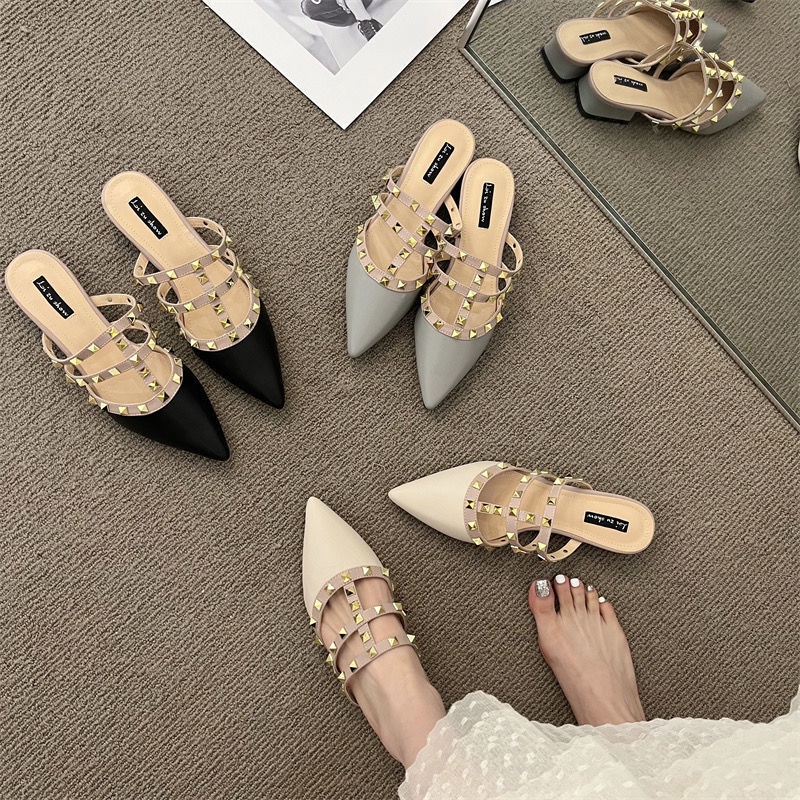 รองเท้าคัชชูส้นสูง หนังแก้วแต่งประดับโลหะ หัวแหลม นิ้วรองเท้าแฟชั่น size 34-40