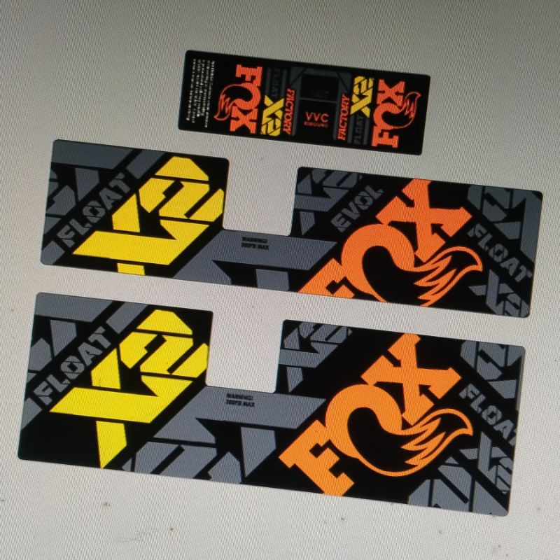 สติ๊กเกอร์รูปลอกโช๊คหลัง Fox X2