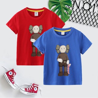 เสื้อยืดแขนสั้น ผ้าฝ้าย 100% พิมพ์ลายโลโก้ KAWS UNISEX A59 สําหรับเด็กผู้ชาย และเด็กผู้หญิง