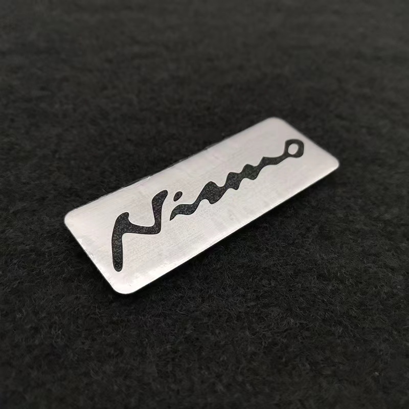 เหมาะสําหรับ นิสโม นิสสัน ดัดแปลงสติกเกอร์รถรถยนต์โลหะสามมิติอลูมิเนียมอัลลอยด์สติกเกอร์ร่างกายข้ามพรมแดน - รูปที่ 2