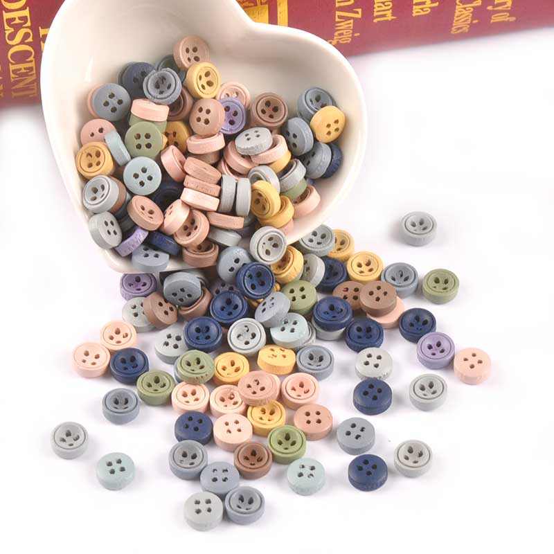 100 ชิ้น 9 มิลลิเมตร/10 มิลลิเมตร 4 หลุมผสมที่มีสีสันปุ่มไม้สําหรับเย็บ Scrapbooking หัตถกรรมเสื้อผ้า Handmade อุปกรณ์ตกแต่งบ้าน MT2519