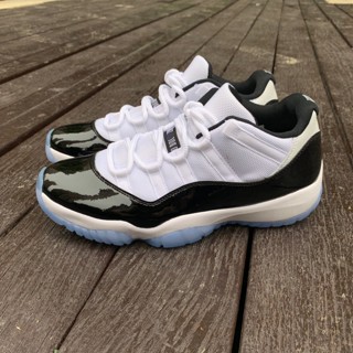 ขายดี รองเท้าผ้าใบ รองเท้าบาสเก็ตบอล Air Jordan 11 Retro Low Concord Black White AJ11 2023 528895-153