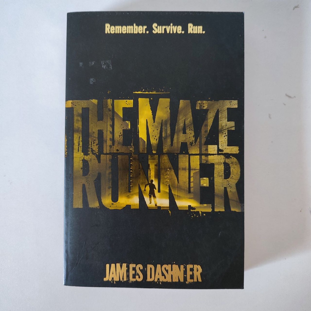 (ใช้แล้ว นิยายภาษาอังกฤษ 9.5/10) The Maze Runner โดย James Dashner