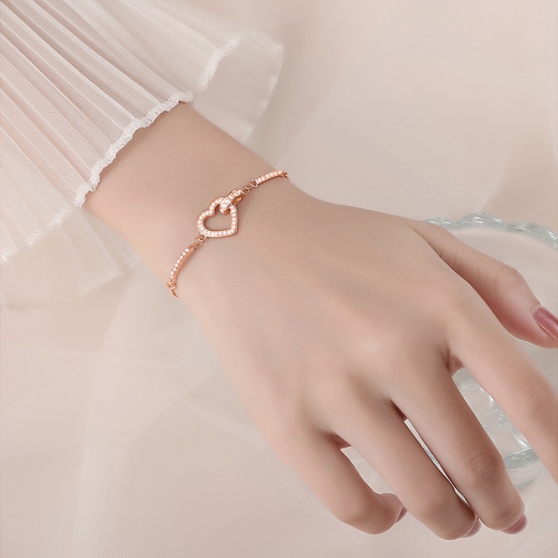 ✨พร้อมส่ง✨Swarovski สร้อยข้อมือ จี้รูปหัวใจ สีทอง ปรับได้ เรียบง่าย ของขวัญวันวาเลนไทน์ สําหรับผู้หญิง