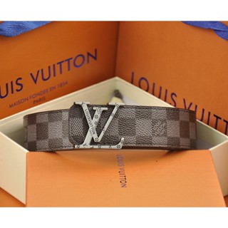 (จัดส่งรวดเร็ว)Louis Vuitton LV เข็มขัดกางเกงยีนส์ เข็มขัดอเนกประสงค์ แฟชั่น เรียบง่าย สําหรับผู้ชาย และผู้หญิง