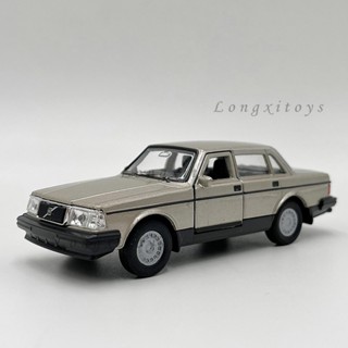 Welly 1:36 Diecast โมเดลรถยนต์โลหะ Volvo 240 GL ของเล่นสําหรับเด็ก