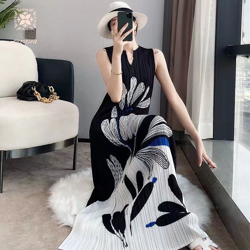 Issey Miyake กระโปรงสายเดี่ยวพิมพ์ลายเดรสยาวฤดูร้อนชุดเดรสแขนกุดแบบบาง