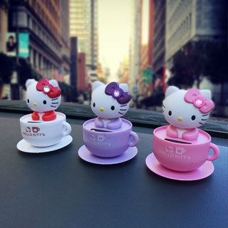 เครื่องประดับตกแต่งรถยนต์ ตุ๊กตาหมี Hello Kitty พลังงานแสงอาทิตย์