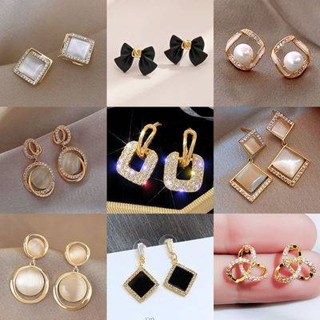 2020 new trendy earrings feminine black fashion versatile stud earrings niche design vintage style earrings