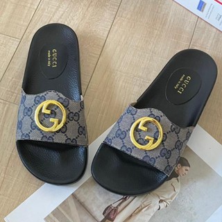 [พร้อมส่ง] Gucci รองเท้าแตะชายหาด พื้นแบน ขนาดใหญ่ สําหรับผู้หญิง GG10041