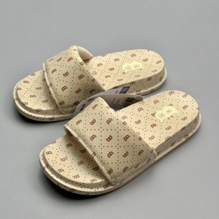 Mlb New York Yankees x MLB Mound Dia Monogram Slide รองเท้าแตะลําลองแฟชั่น อเนกประสงค์ เหมาะกับการเล่นกีฬา