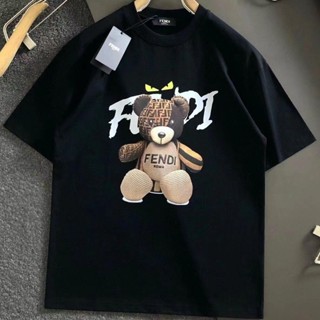 Fendi 23ss เสื้อยืดคอกลม แขนสั้น พิมพ์ลายการ์ตูนหมี แฟชั่นฤดูใบไม้ผลิ และฤดูร้อน สําหรับผู้ชาย และผู้หญิง