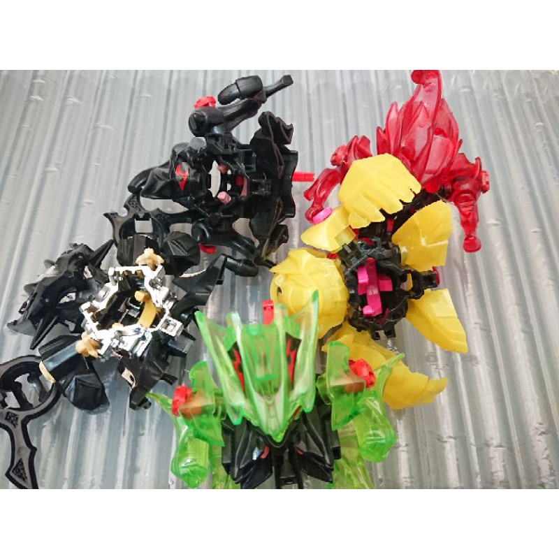 Bdaman Train Figure Fang Armor Hero Cartridge Tape Game SUP Buzz Lightyear Power Rangers Five Nights
