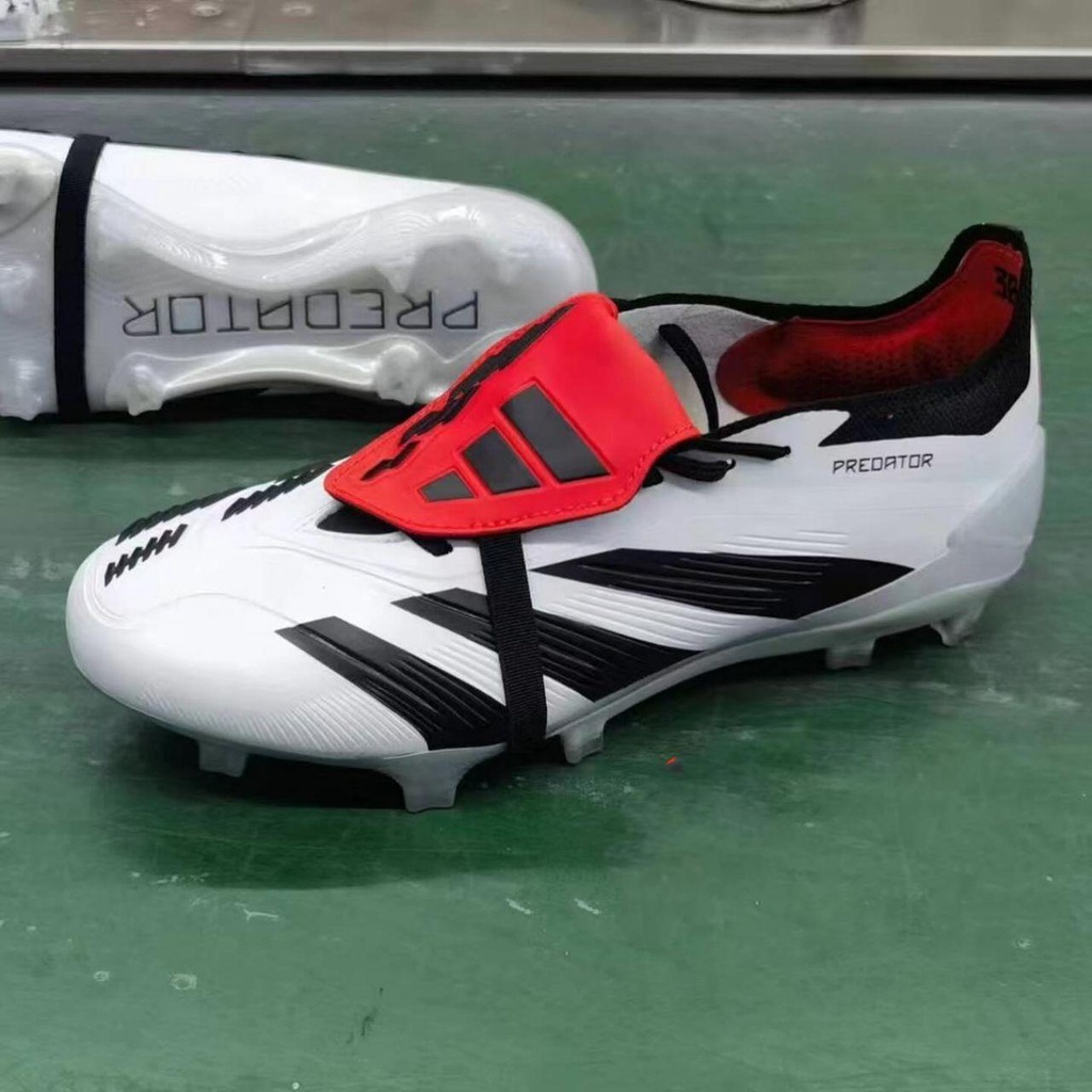 Predator ACCURACY+ FG BOOTS รองเท้าฟุตบอล สีขาว Eur39-45