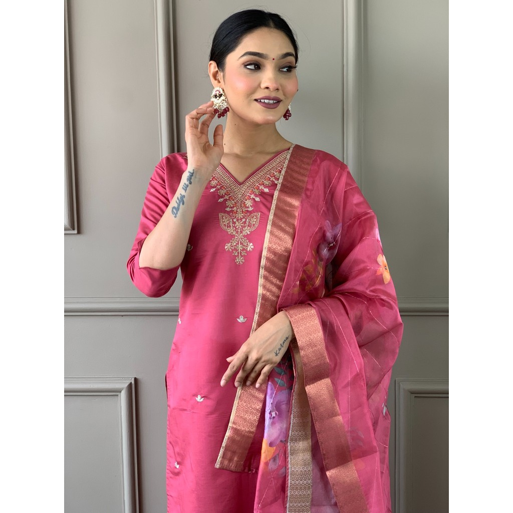 S - 4XL MVITA LIVING Designer เย็บปักถักร้อยทํางานเหนียว Chanderi Kurtis กางเกงและ Duptata ชุดสําหรับผู้หญิง