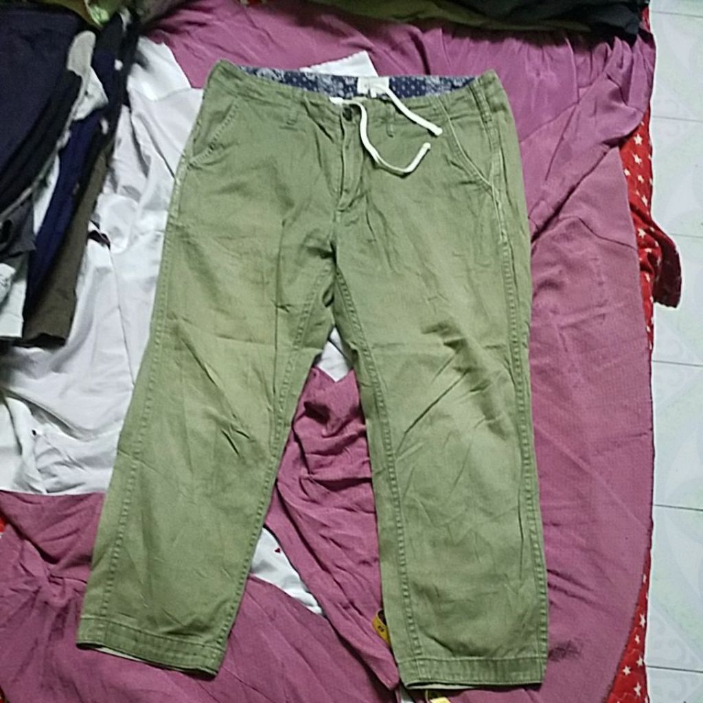 BEAMS SLACK JOGGER GREEN BANDANA SIZE 33X33 INCH