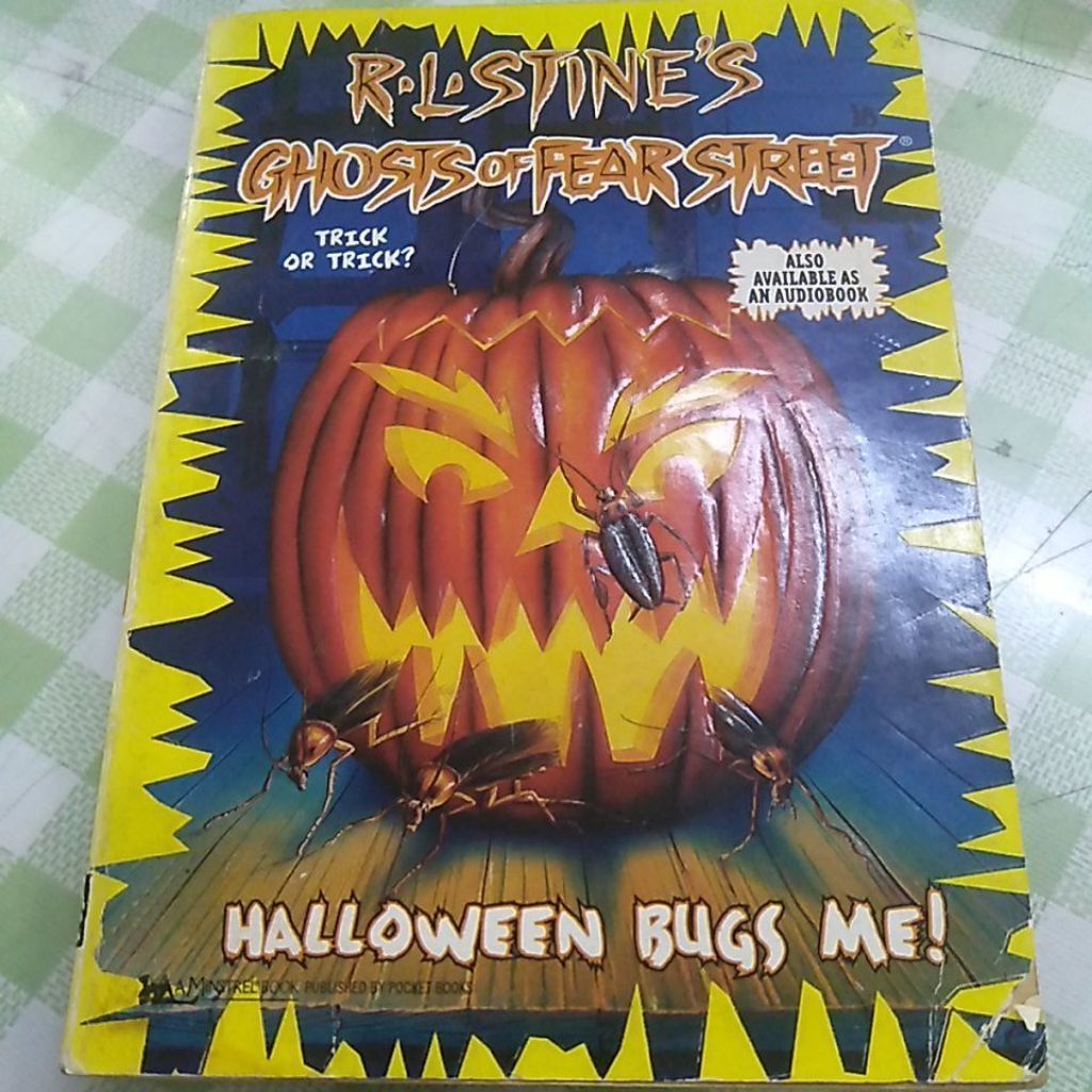 RL STINES GHOST OF FEAR STREET : HALLOWEEN BUGS ME!