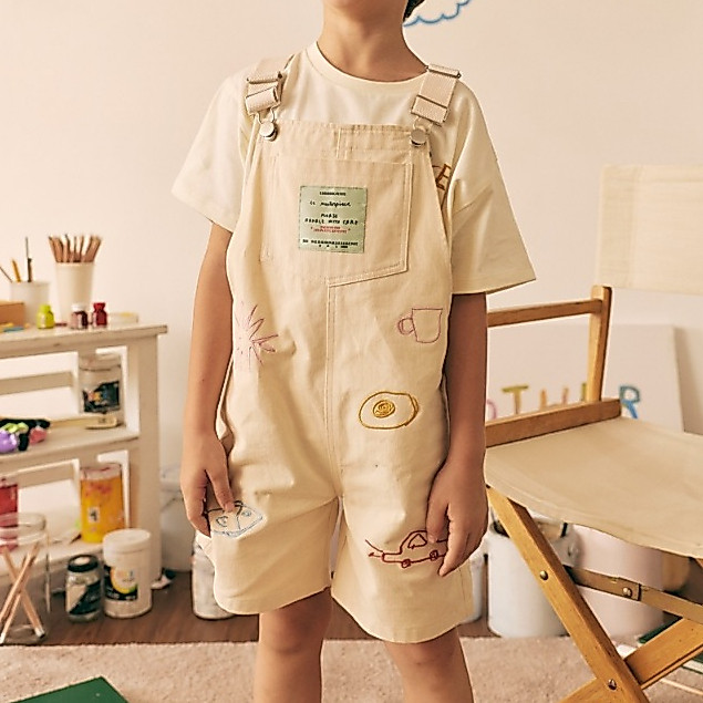 lookbookpetite x junejune | the mini artist overall เอี๊ยมขาสั้น สี ecru