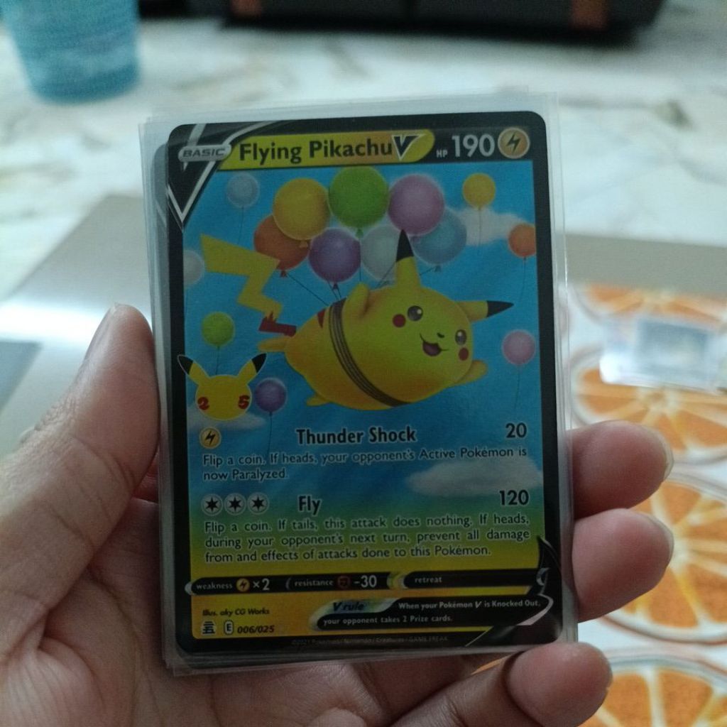 โปเกมอน TCG Flying Pikachu V Celebrations