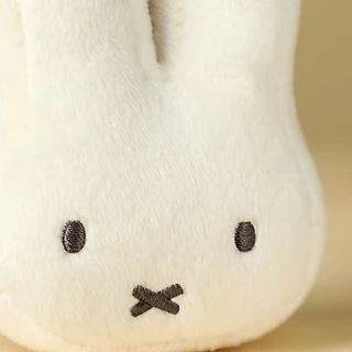 พวงกุญแจตุ๊กตามิฟฟี่ Miffy ตุ๊กตาของเล่นสายแฟชั่น กระเป๋าน่ารักเครื่องประดับ ของขวัญเล็กๆของชำร่วย ของขวัญวันเกิดของขวัญคู่ สไตล์มินิมอล