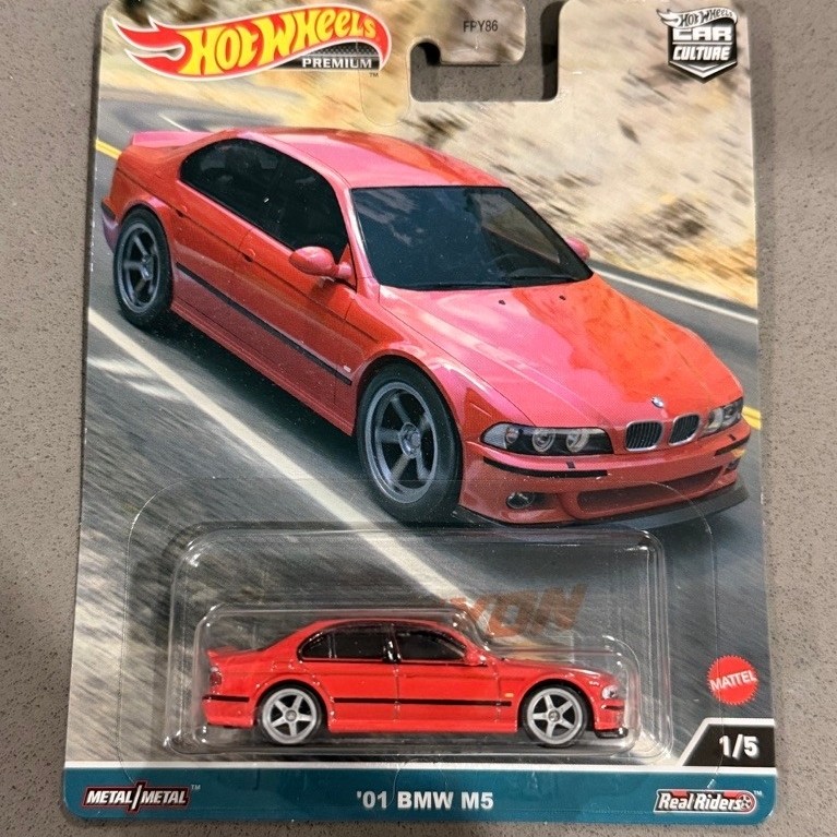 Hot Wheels Premium Car Culture Canyon Warriors 01 BMW M5 E39 สีแดง