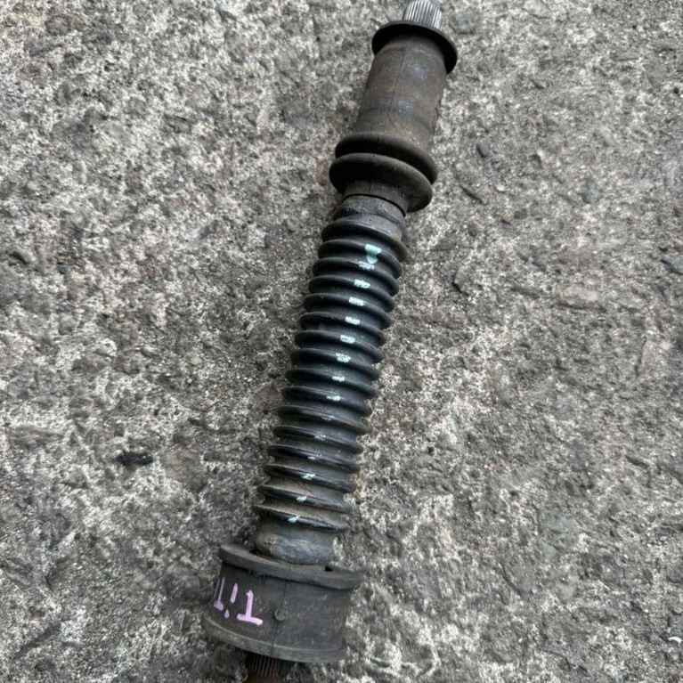 TRITON KB4 COUPLING SHAFT ใช้แล้ว