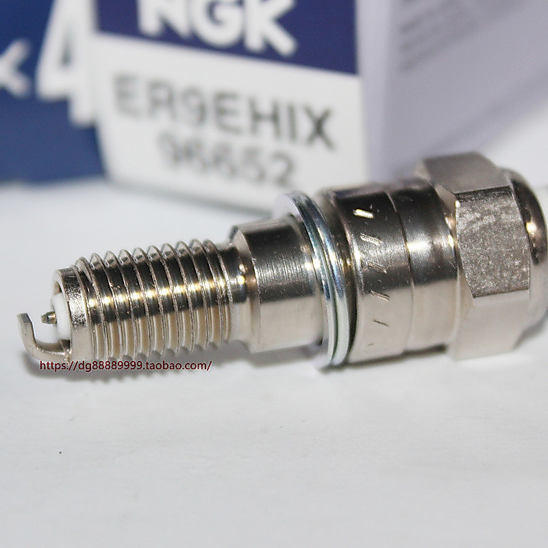 หัวเทียน NGK Iridium เหมาะสําหรับใบมีดที่ยอดเยี่ยม TR400 Zongshen 380 Sai Kelong RX3S RA RC RT401