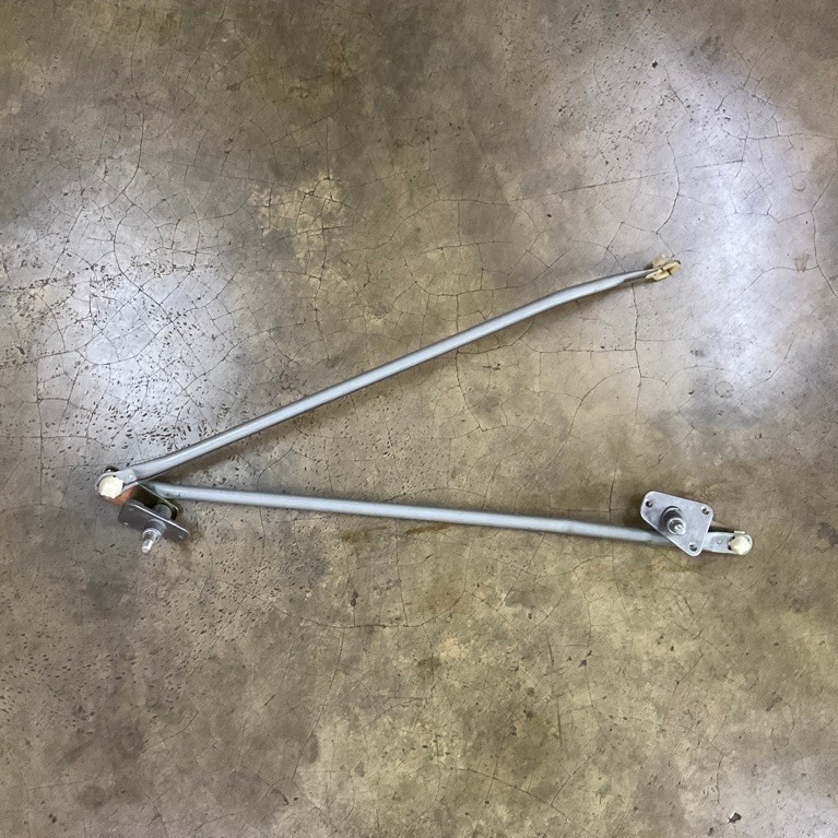 Toyota Corolla KE70 KE72 KE75 TE71 TE72 Wiper Link Assy