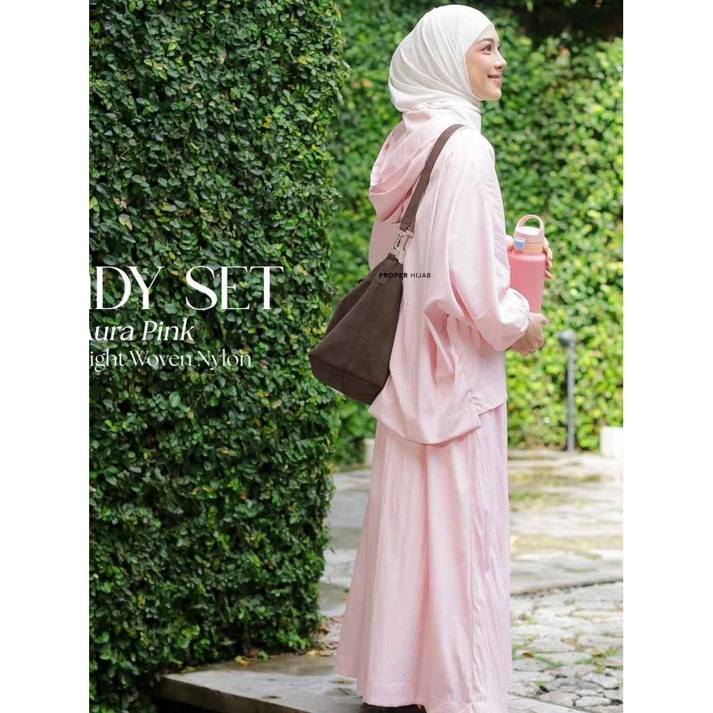 PROPERHIJAB - WINDY SET ( BAJU & SKIRT ) LIGHTWEIGHT WOVEN NYLON BAGGY STYLE