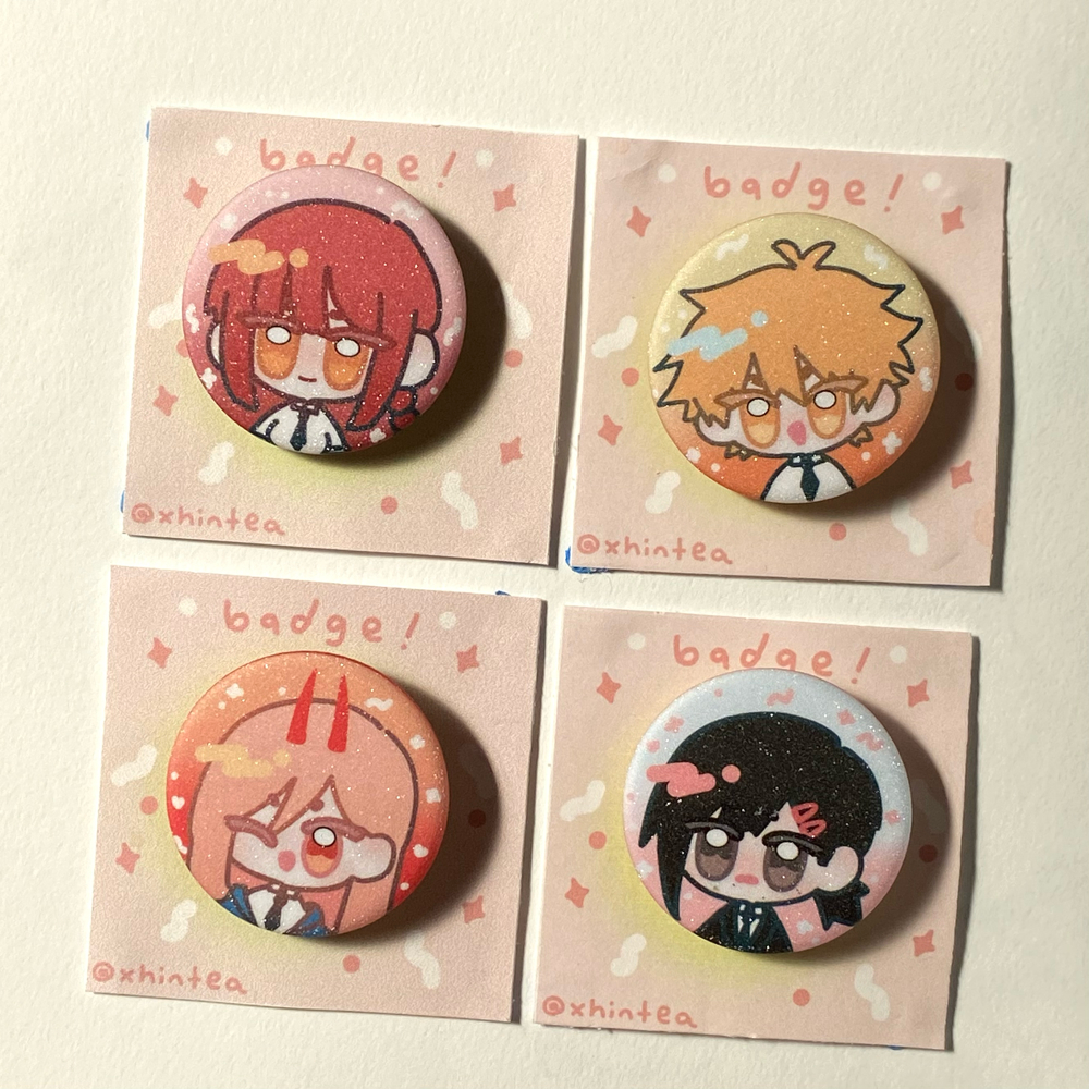 csm chainsawman 32mm badges ( makima / denji / powa / kobeni )