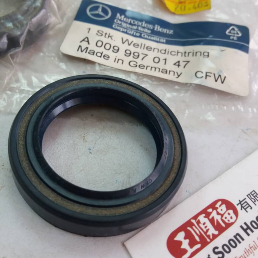 กล่องพวงมาลัย Mercedes Oil Seal W124 W202 30x43x8/5.5 009 997 0147 (0099970147) แหวนเบนซ์
