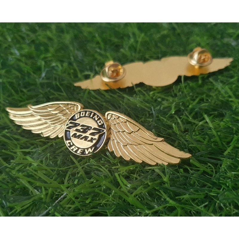 Wingpin BOEING 737 MAX Pilot / Crew Wing Pin Metal Gold สี