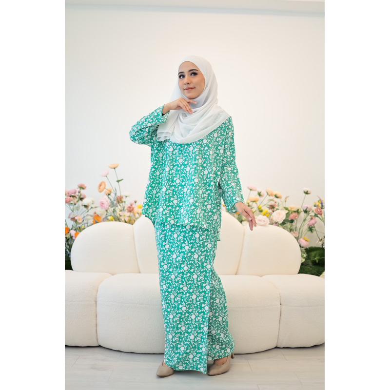 Zara 4.0 Green White ( NEW )