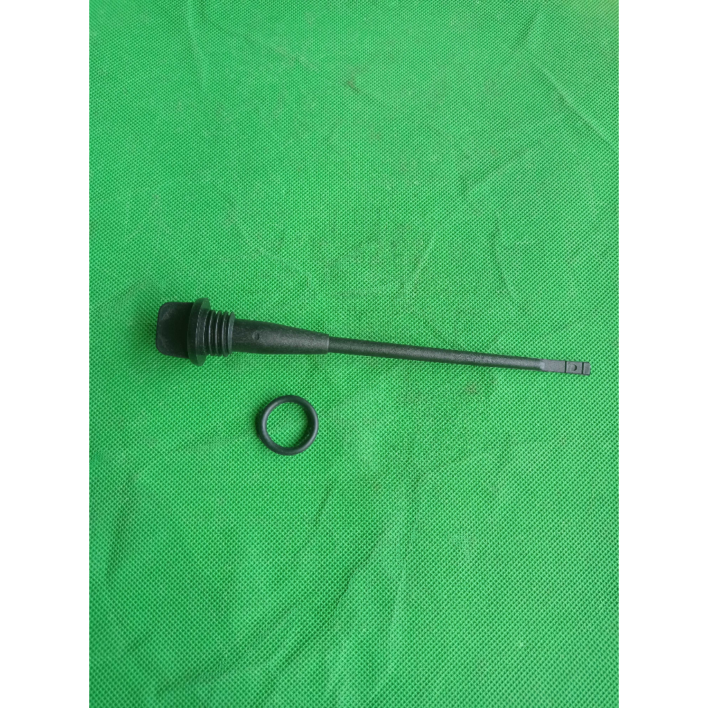 YAMAHA LC135 GAUGE OIL LEVEL 4T LEVER PENUTUP MINYAK ENGINE HITAM